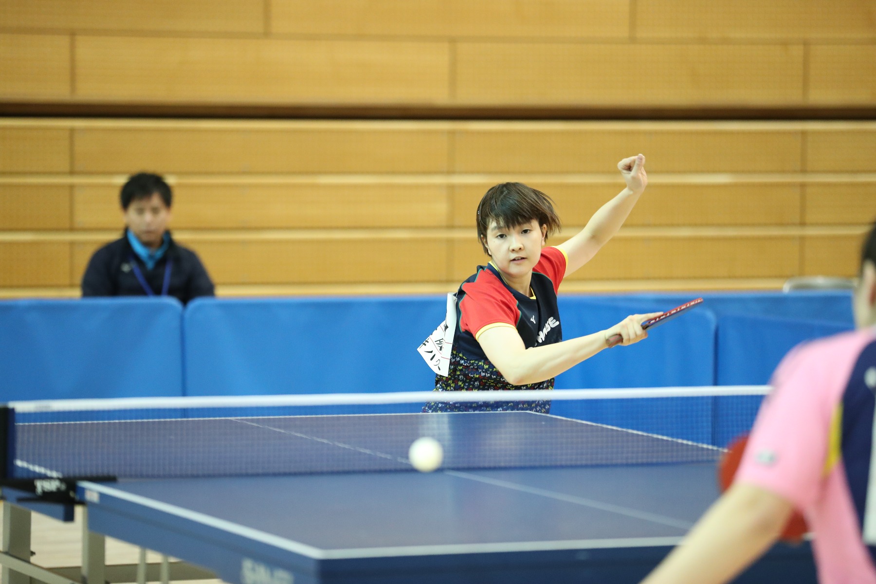 試合をしている橋本帆乃香選手